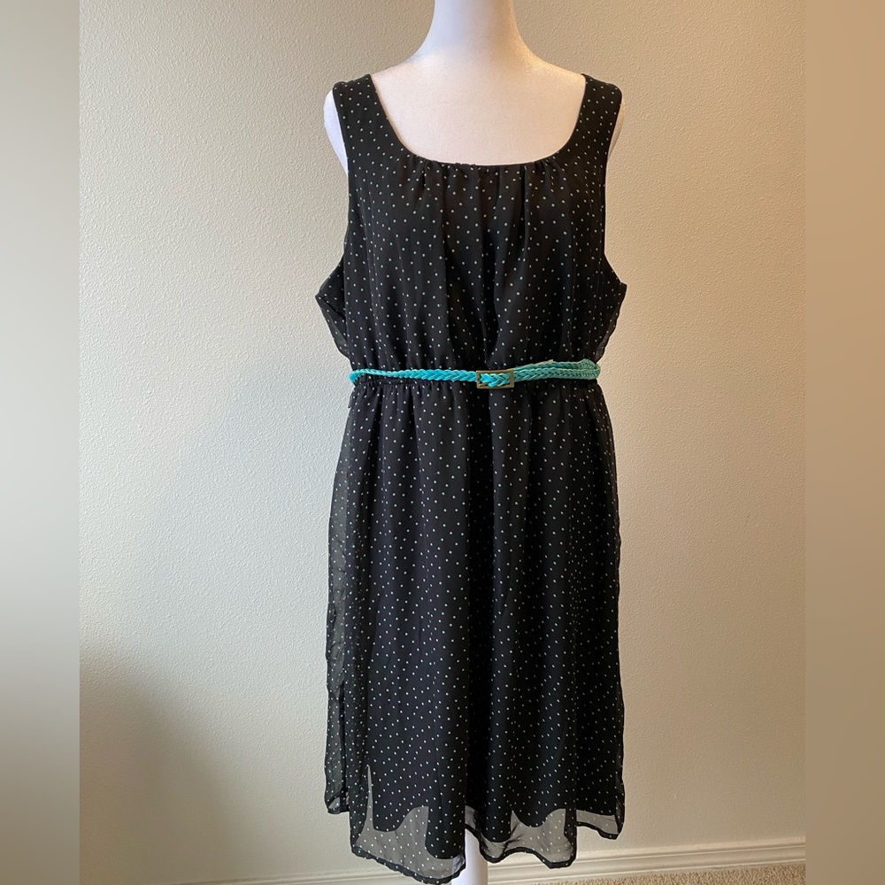 Maurices size 1 black dress with teal polka dots and teal belt